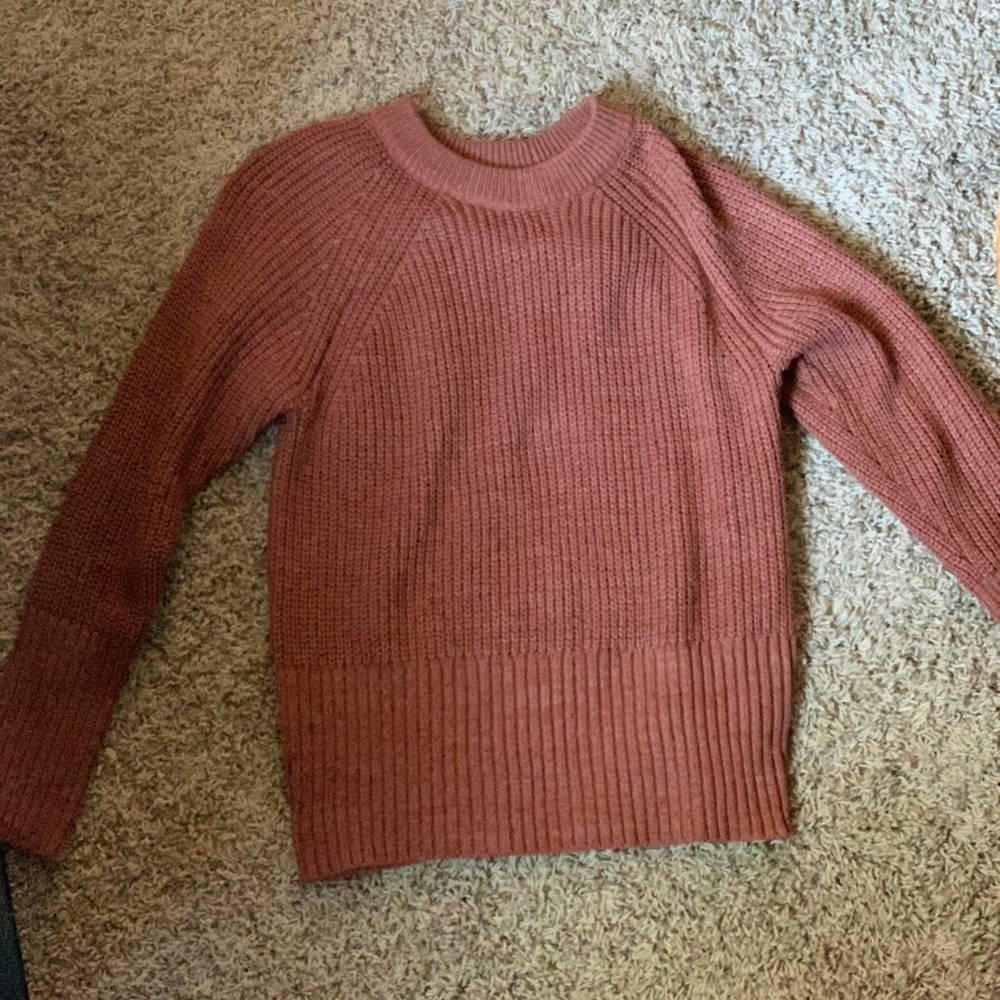 universal thread sweater